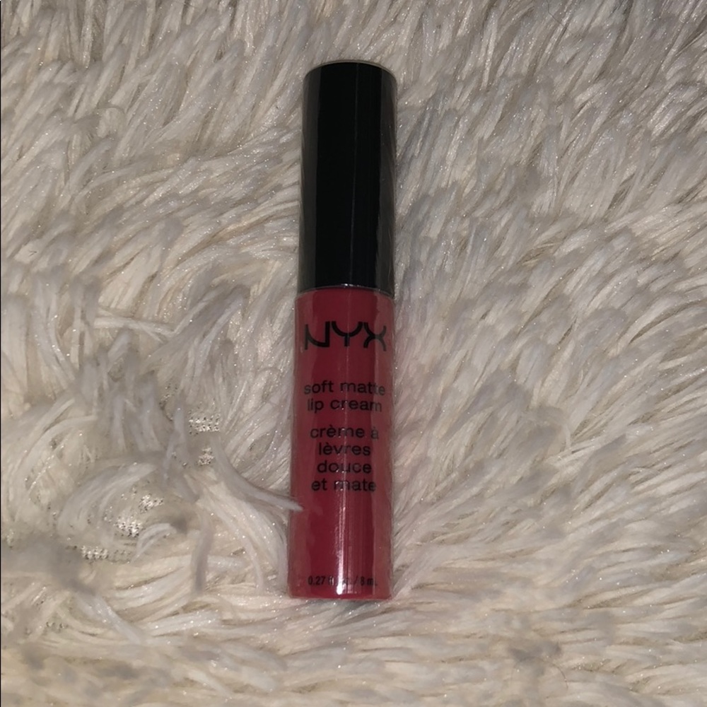 NYX Soft Matte Lip Cream